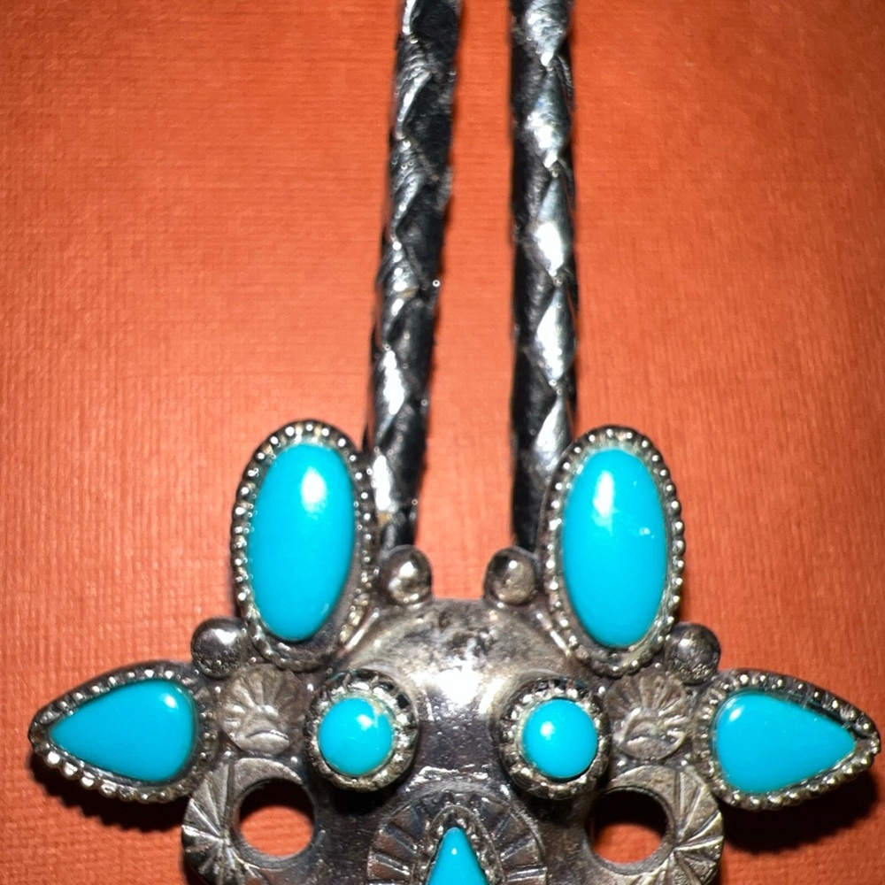 Vintage kachina Turquoise & Silver tone black braid Bolo Tie Necklace - Picture 4 of 8